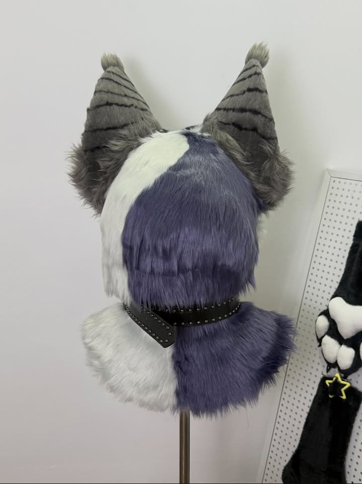 Violet, rear view, fursuit head