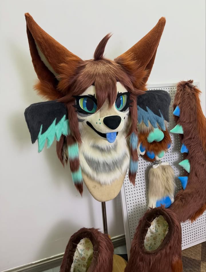 Copper & Teal, fursuit head