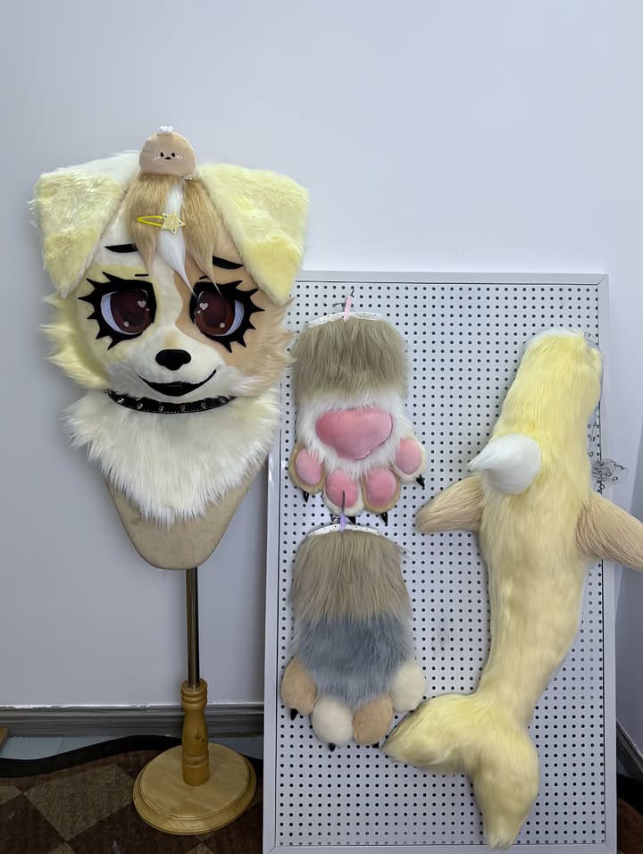 Cream & Pink, fursuit